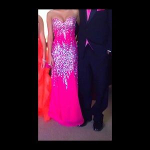 Name Brand Jasz Couture Size: 0